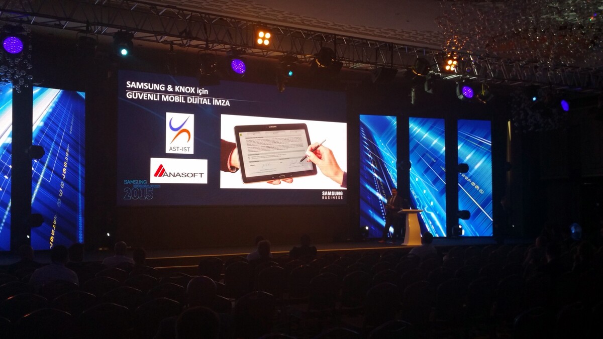 SIGNATUS at the Samsung Commercial Forum 2015